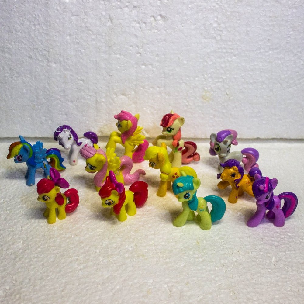 Lot of 12 My Little Pony Mini Figures